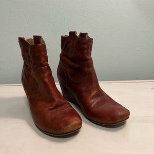 FRYE Carson Wedge Bootie